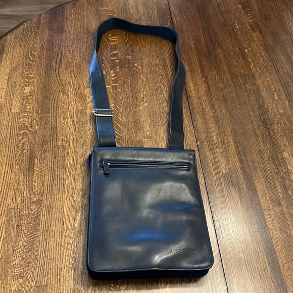 Crossbody Organizer - Picture 1 of 13
